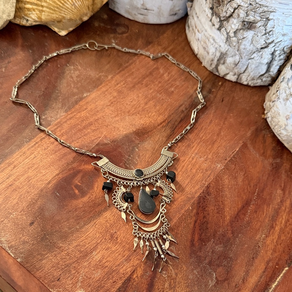 Vintage Peruvian Fringe Necklace Black Stone Boho Wire Work Statement - Picture 2 of 4